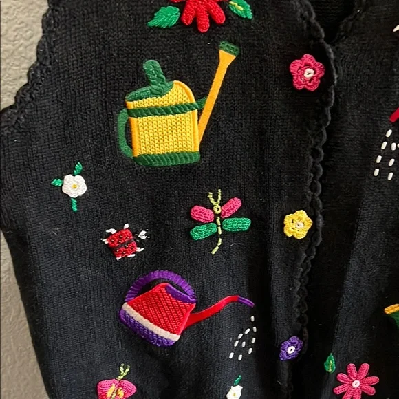 Colorful Embroidered Black Vest vintage size XL - Picture 3 of 6